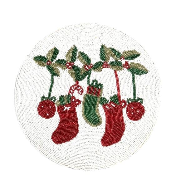 TIRAMISU Handmade Beaded 15in Round Placemat Charger Holiday Stocking Holly  NEW - Picture 1 of 2